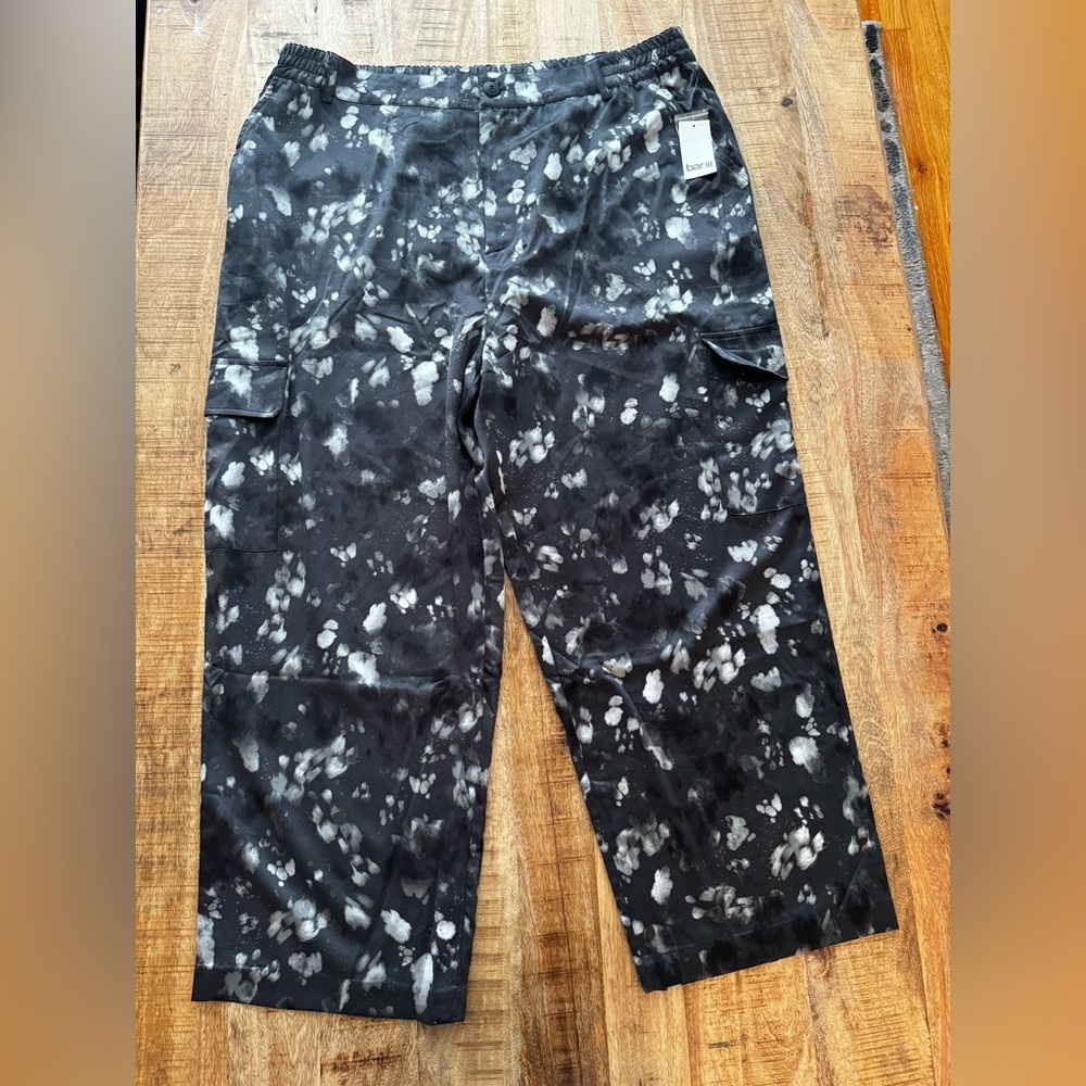 Bar III Black white and Gray Cargo wide leg palazzo pants abstract print XXL NWT